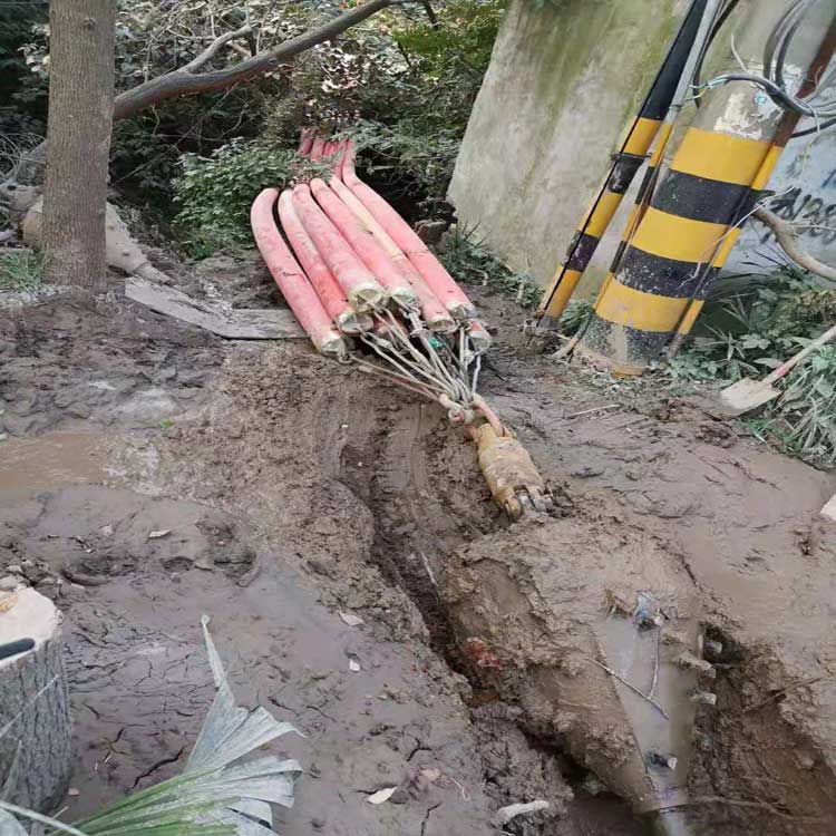 七台河拖拉管